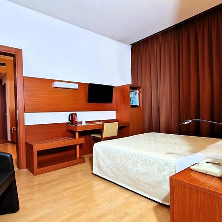 Bella Italia Palace Hotel Νοβάρα Εξωτερικό φωτογραφία