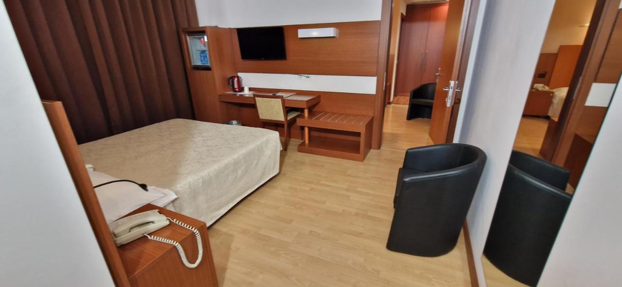 Bella Italia Palace Hotel Νοβάρα Εξωτερικό φωτογραφία