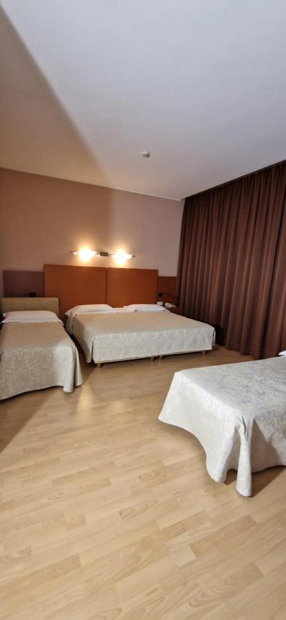 Bella Italia Palace Hotel Νοβάρα Εξωτερικό φωτογραφία