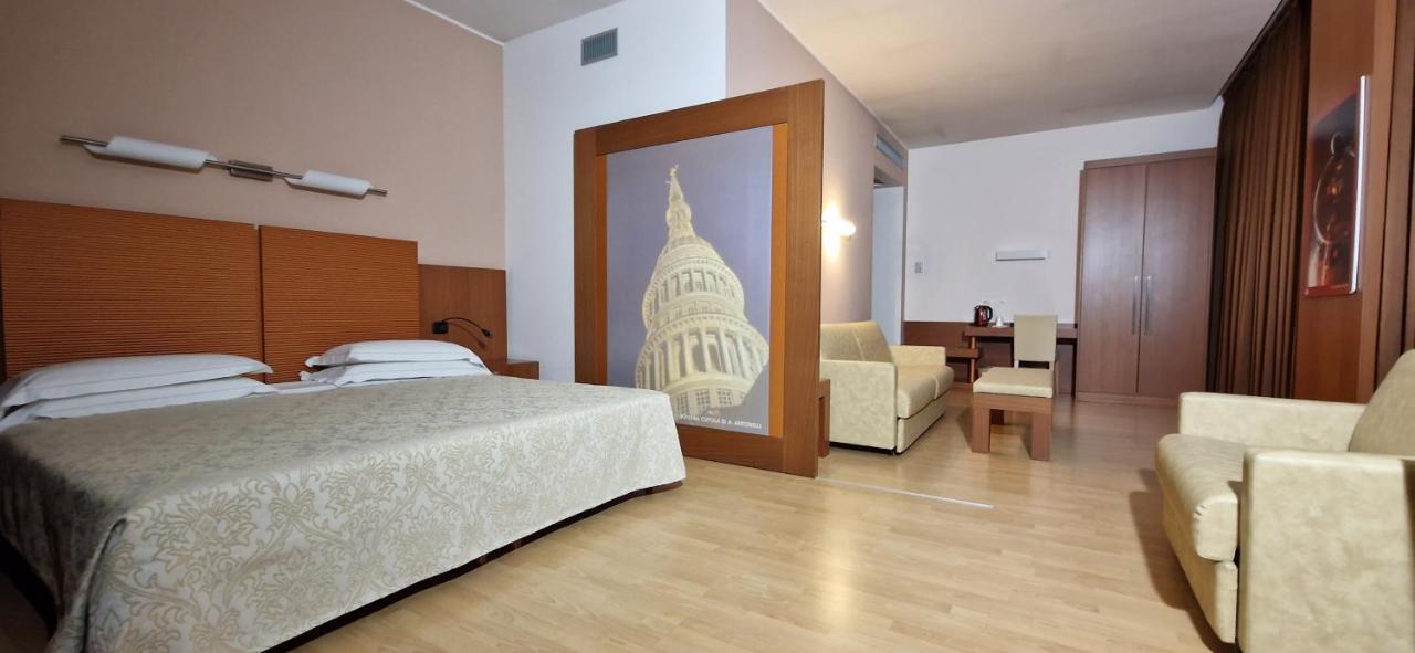 Bella Italia Palace Hotel Νοβάρα Εξωτερικό φωτογραφία