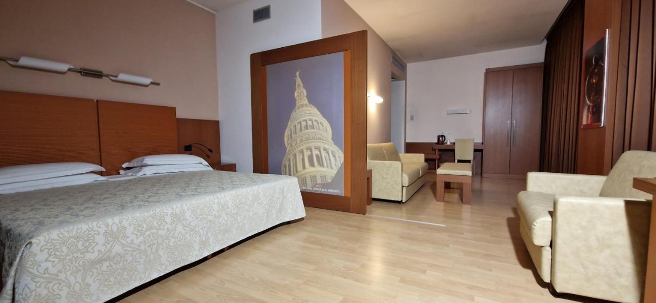 Bella Italia Palace Hotel Νοβάρα Εξωτερικό φωτογραφία