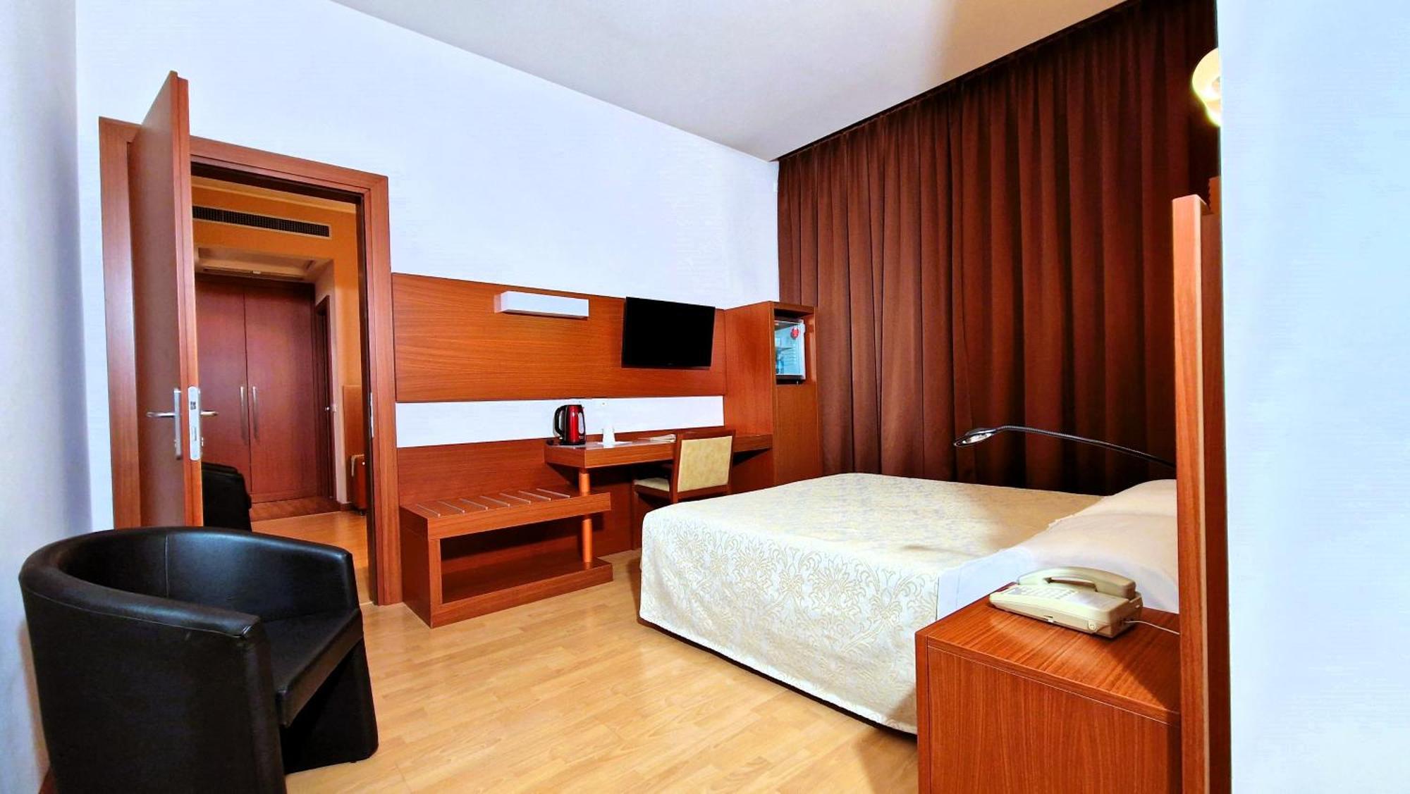 Bella Italia Palace Hotel Νοβάρα Εξωτερικό φωτογραφία