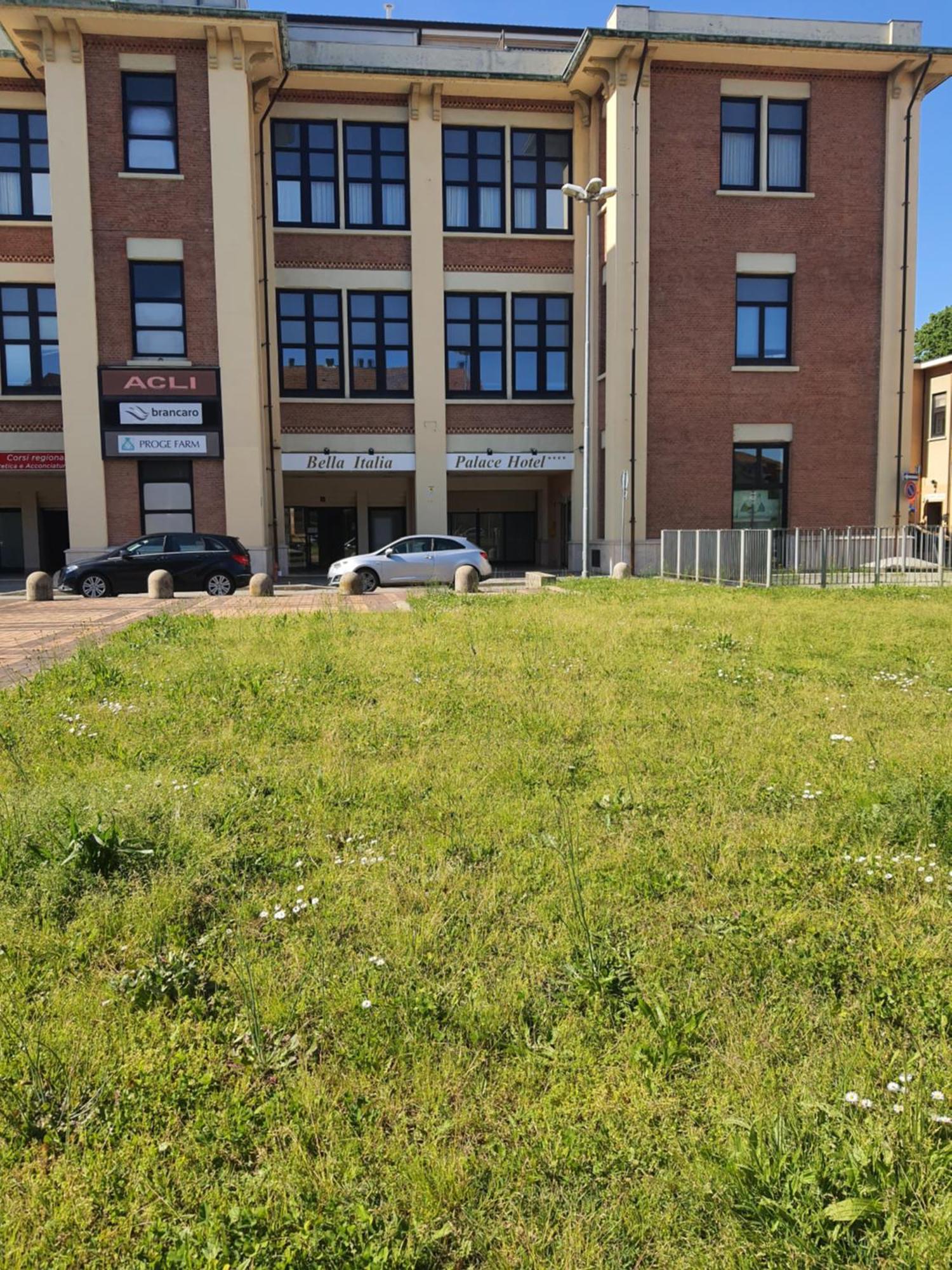 Bella Italia Palace Hotel Νοβάρα Εξωτερικό φωτογραφία