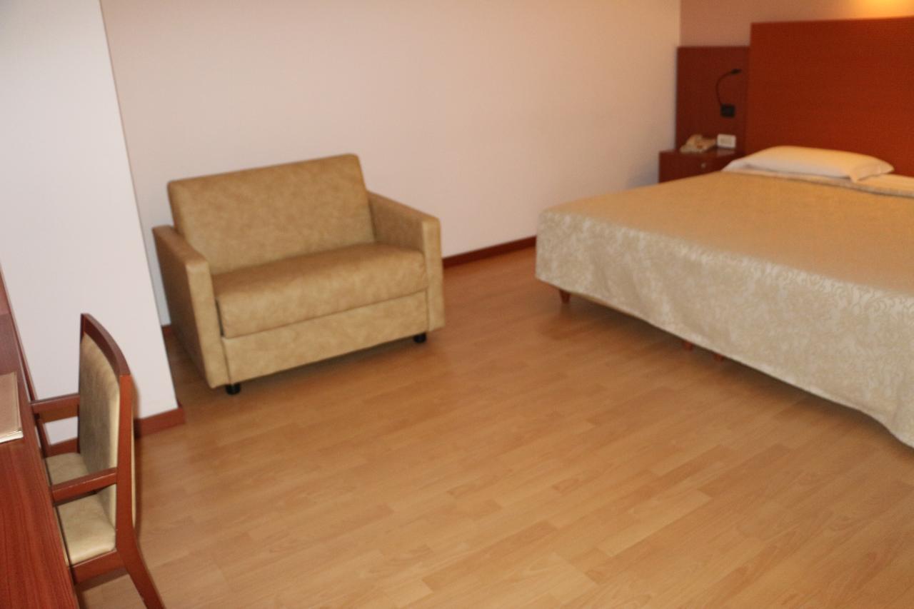 Bella Italia Palace Hotel Νοβάρα Εξωτερικό φωτογραφία